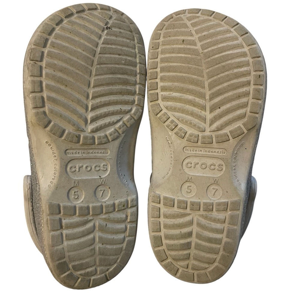 Crocs Women’s Classic Baya Clog with Heel Strap in Silver Glitter Size 7 - Picture 9 of 9